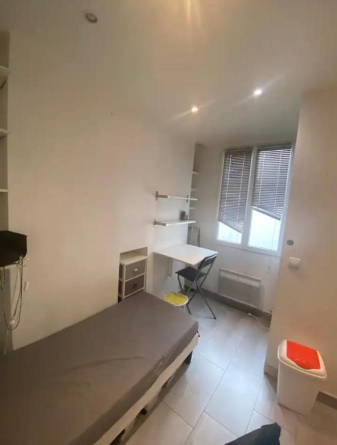Small Studio Near Eiffel Tower Paris Exteriör bild