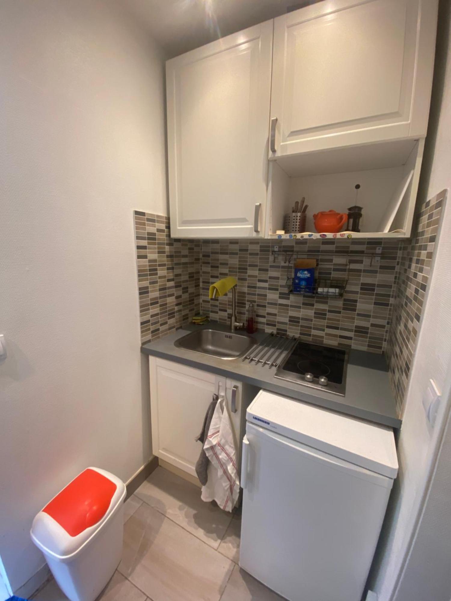 Small Studio Near Eiffel Tower Paris Exteriör bild
